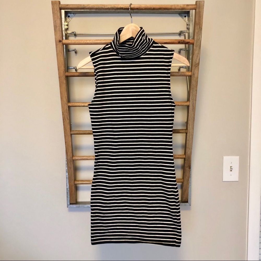 NWT Forever 21 sleeveless, striped dress